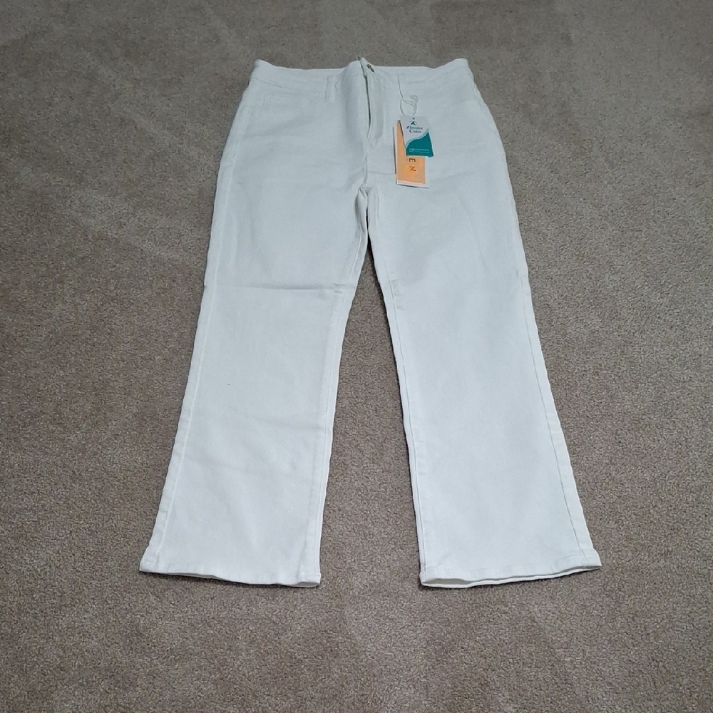 NWT RISEN jeans Size 13/31W